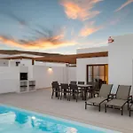 Lena - Vipvipvillas Villa